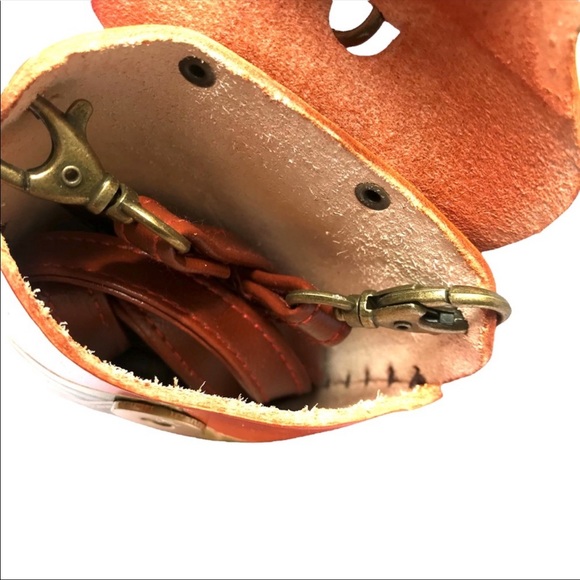 Handcrafted Floral wristlet, crossbody cellphone bag - Picture 5 of 7